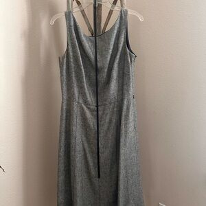 Liz Claiborne Gray Sleeveless Dress and belt